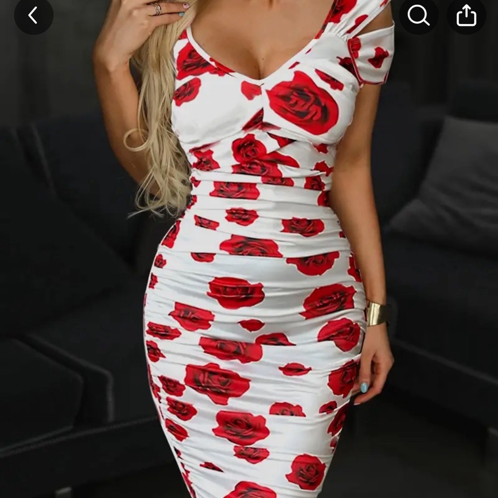 NWT rose dress size L. Stretchy. Perfect for summer